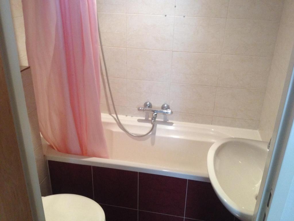 Budget Season Star Hotel Амстердам Стая снимка