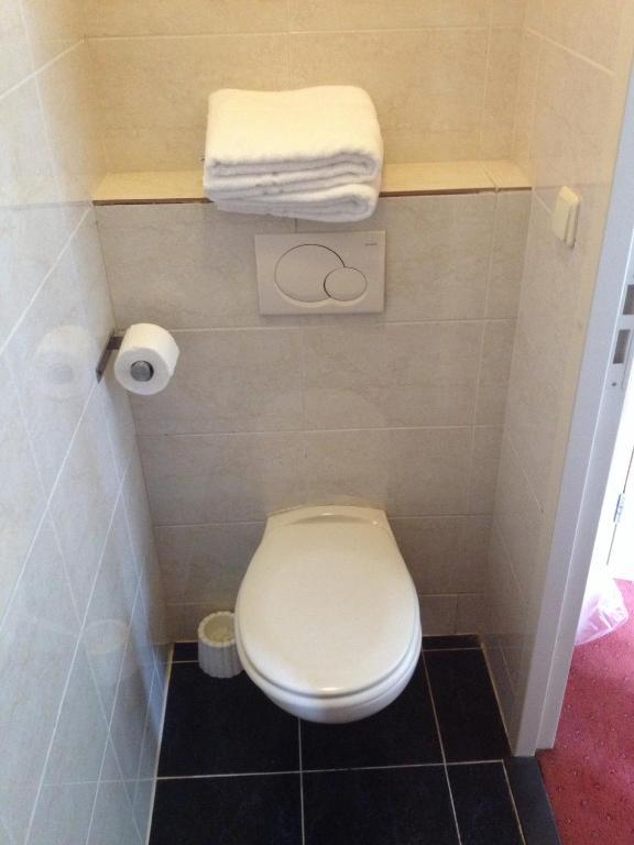 Budget Season Star Hotel Амстердам Стая снимка